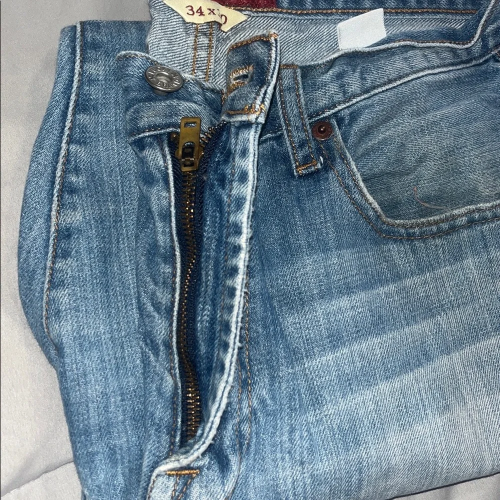 Lucky Brand Men’s Classic Blue Straight Jeans - Picture 5 of 8